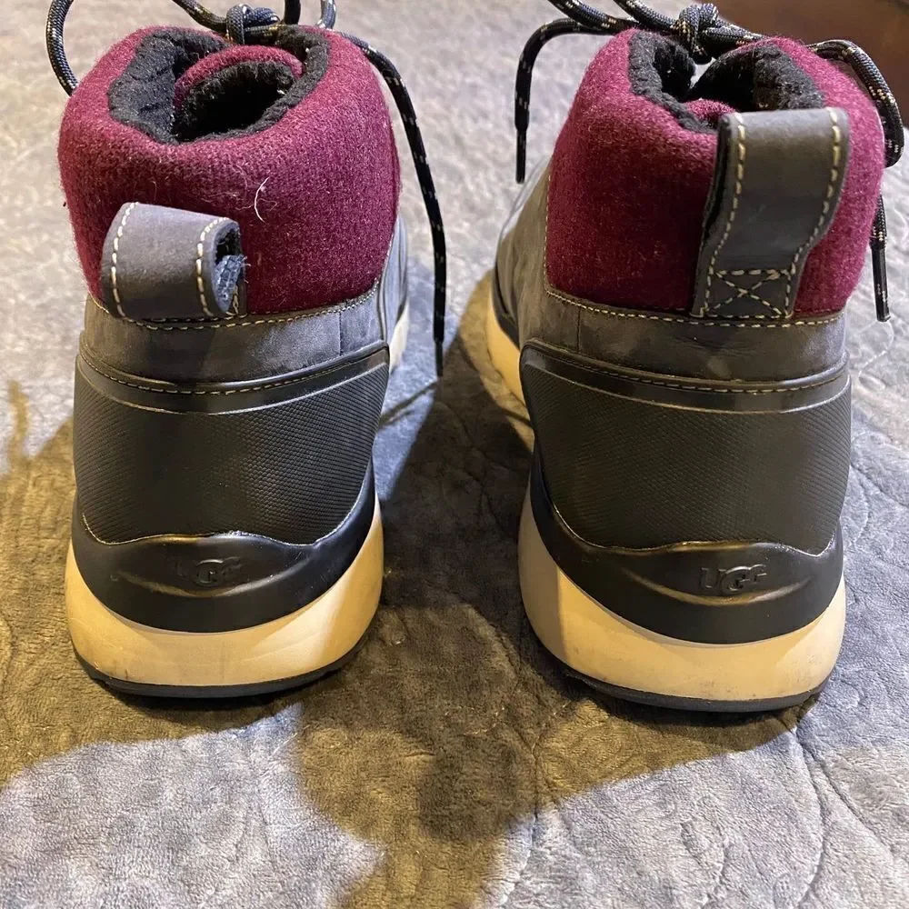 UGG Olivert Navy Waterproof Leather Wool Hiker Snow Boots Shoes Size Men's 12